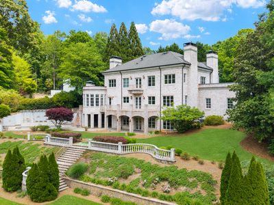 745 Brookwoods Trce