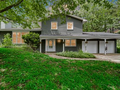 916 N County Line Rd