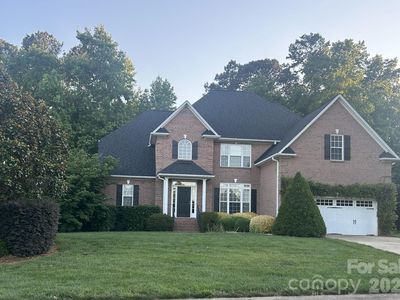 4709 McDade Ln