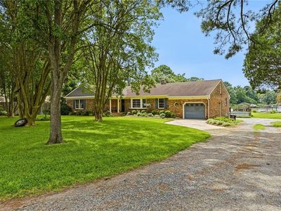 18 Cypress Rd