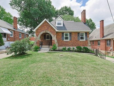 16 W Crittenden Ave