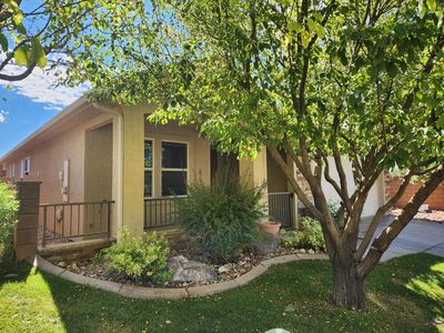 2445 W Crescent Heights Dr