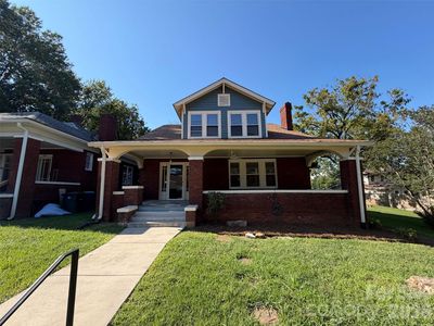 1016 Scales St