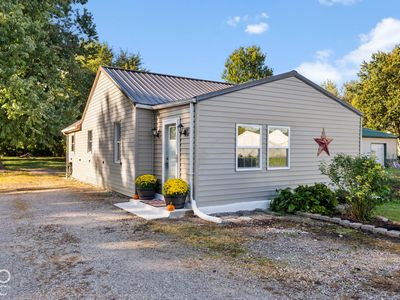9193 E County Road 600 N