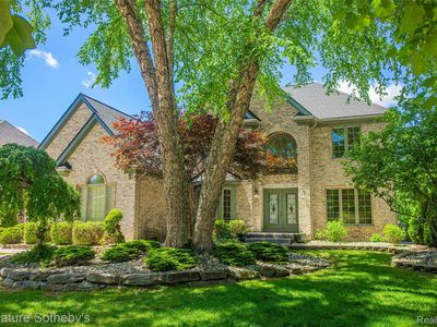 6925 Elm Park Dr