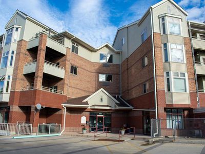 301 Harbour Town DRIVE #327