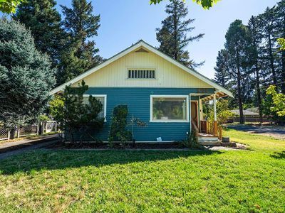 221 Vancouver Ave