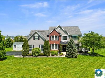 2255 Redwood Dr