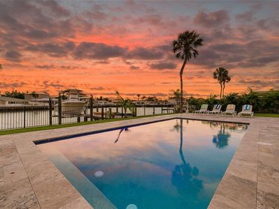 6452 1st Palm Point St