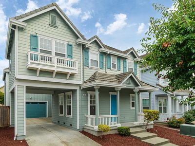 3855 Louis Krohn Drive