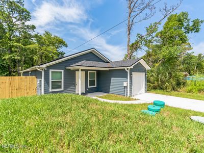 908 W 9TH Street