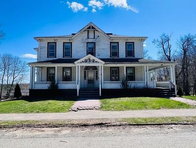 981 Main St