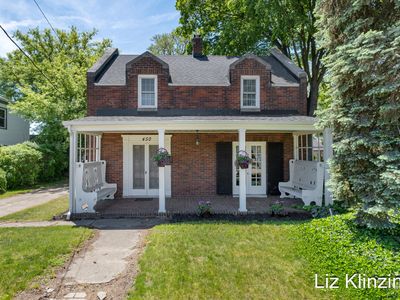 450 Burton St SE