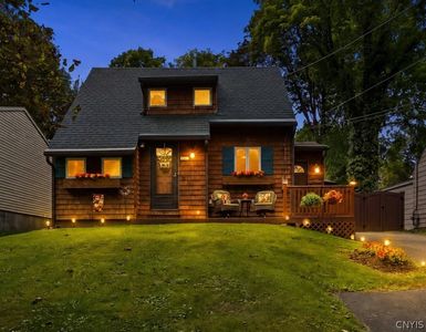 225 McClennan Dr