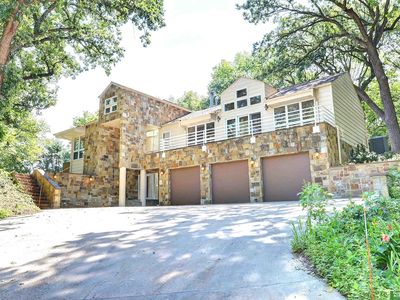 6018 Country Club Oaks Pl