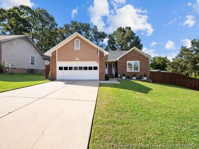 995 Eastman Rd