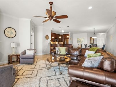 100 Trinity Pointe Dr #5S