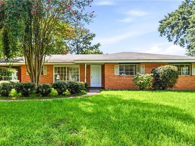 5124 Crestwood Dr