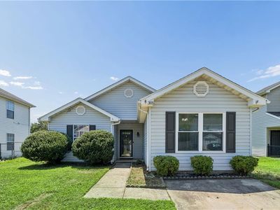 305 Greenfield Cres