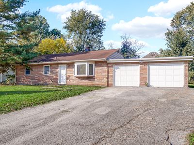 Property at 5720 S Madison St, Hinsdale, IL