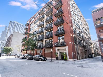 843 W Adams St APT 611