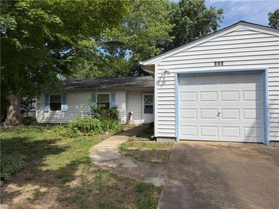 890 Bamberg Pl