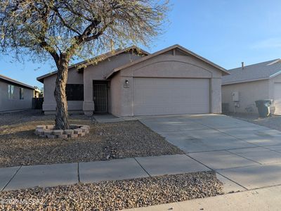 1678 E Saint Apollonia St