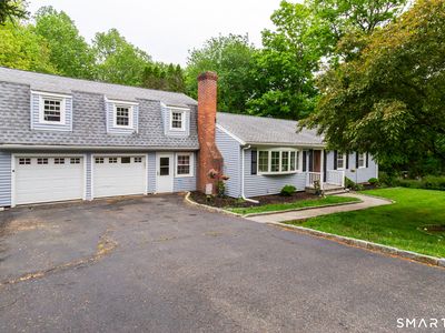 23 Great Neck Road