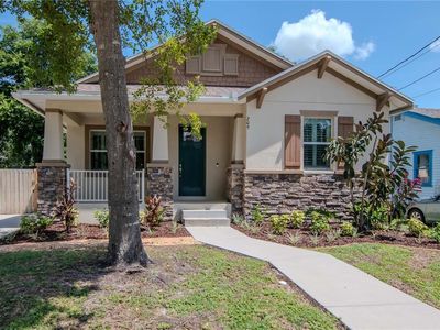 209 W Hamilton Ave
