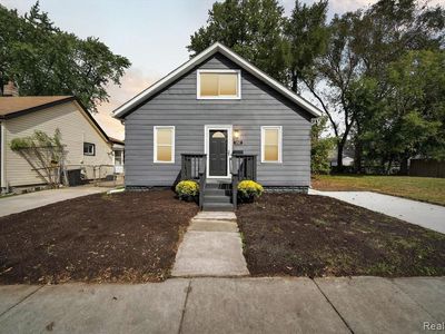 352 W Harwood Ave