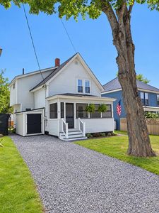 16 Kenwood Avenue