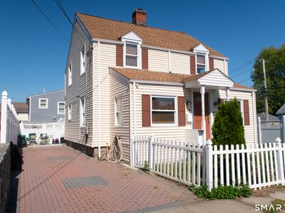 1184 Lindley Street