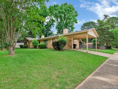 2902 Jonathan Ln