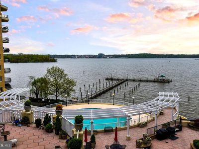 1250 S Washington St UNIT 402