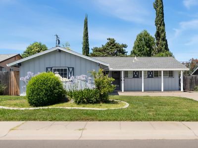 5439 Leader Ave