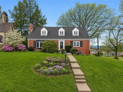 25 Carleton Dr