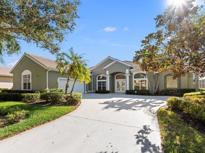 2202 SW Bradford Place