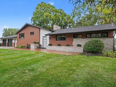 3149 W Riverview Dr