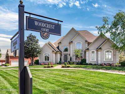 2801 Woodcrest Ct