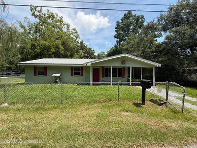 1104 Hardy Ave