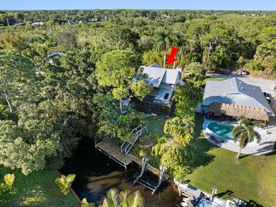 3082 SW Lake Terrace