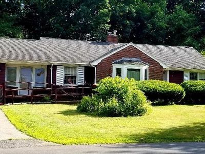 11 Longfellow Rd