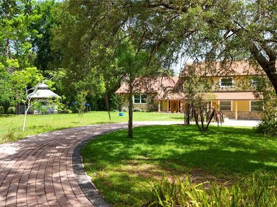 230 E Panama Rd
