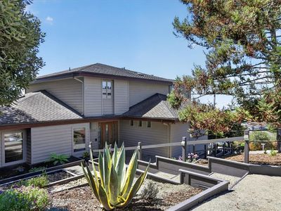 2295 Benson Ave