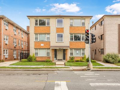 6845 N Northwest Hwy APT 3E