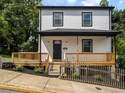 Property at 1105 W Johnson St, Staunton, VA