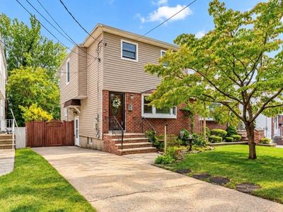 382 Elverton Ave