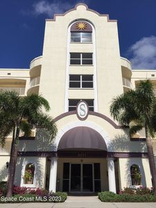 8941 Lake Dr APT 204