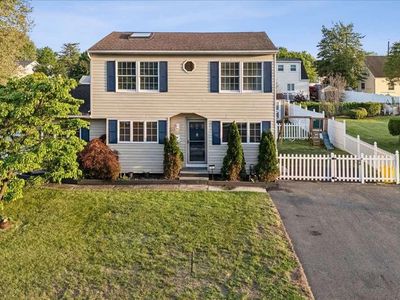 93 Elton Ave