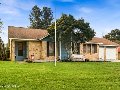 7 Angela Cir